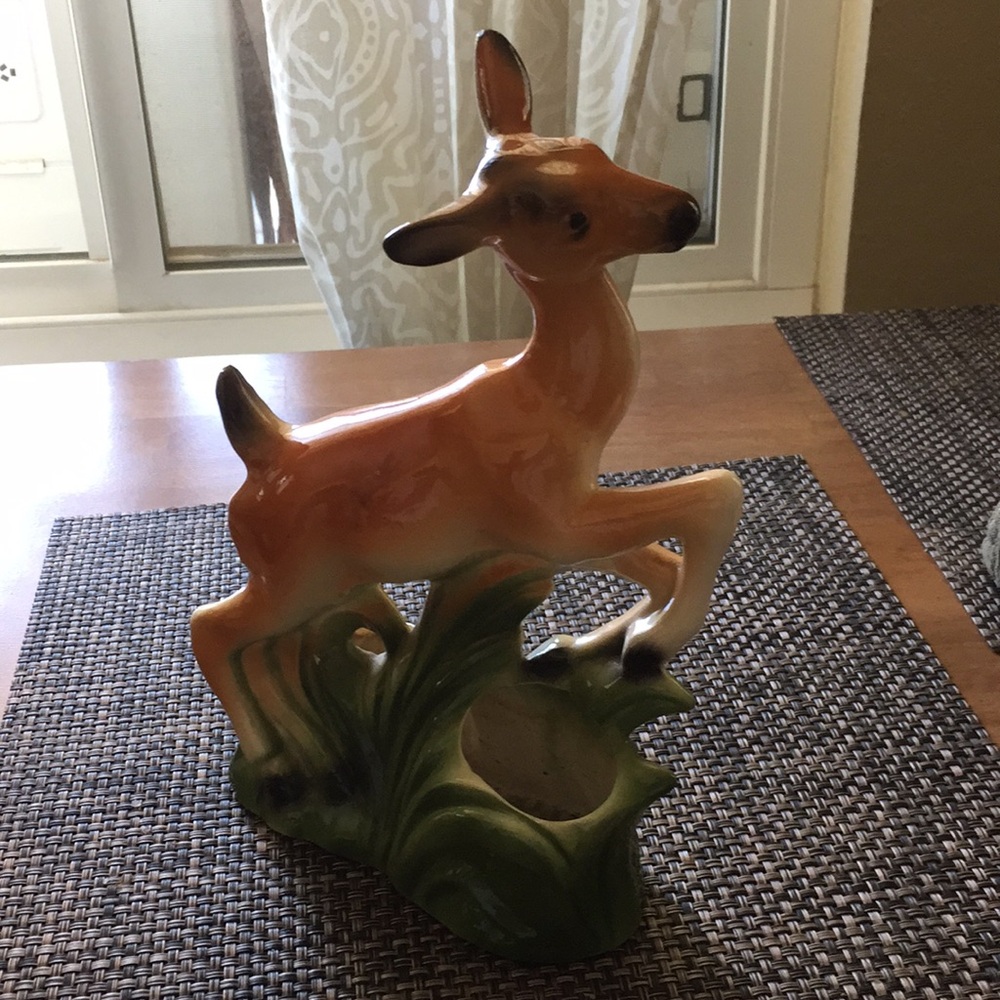 Deer Figurine Planter size: 9. 1/2 tool